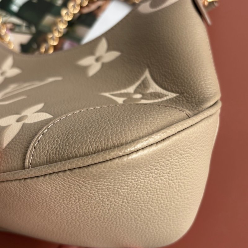 ::LOUIS VUITTON:: LV M13224 Boulogne PM 斑鳩灰 / 奶油色 雙色 Monogram Empreinte皮革 腋下包 肩背包 斜背包 半月包-3