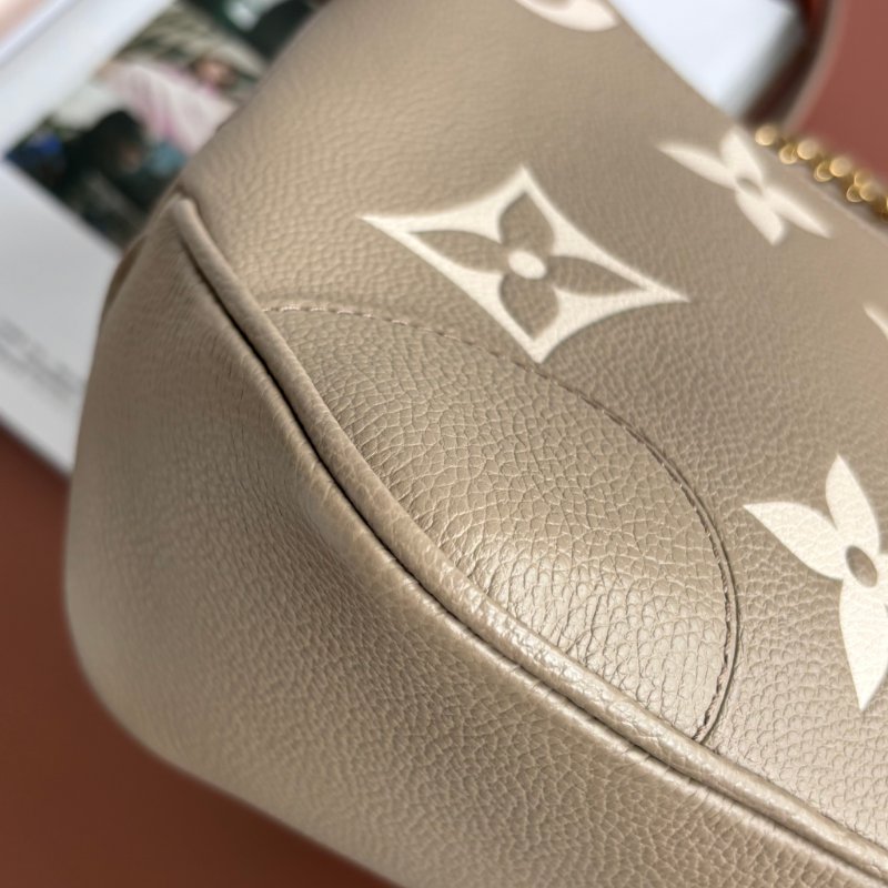 ::LOUIS VUITTON:: LV M13224 Boulogne PM 斑鳩灰 / 奶油色 雙色 Monogram Empreinte皮革 腋下包 肩背包 斜背包 半月包-6