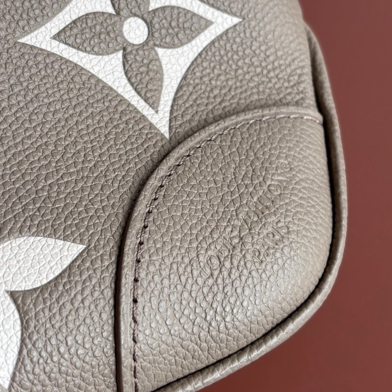 ::LOUIS VUITTON:: LV M13224 Boulogne PM 斑鳩灰 / 奶油色 雙色 Monogram Empreinte皮革 腋下包 肩背包 斜背包 半月包-9