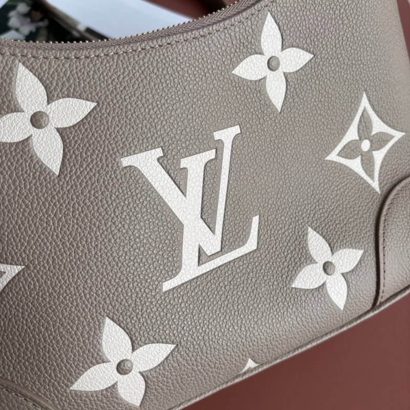 ::LOUIS VUITTON:: LV M13224 Boulogne PM 斑鳩灰 / 奶油色 雙色 Monogram Empreinte皮革 腋下包 肩背包 斜背包 半月包-10