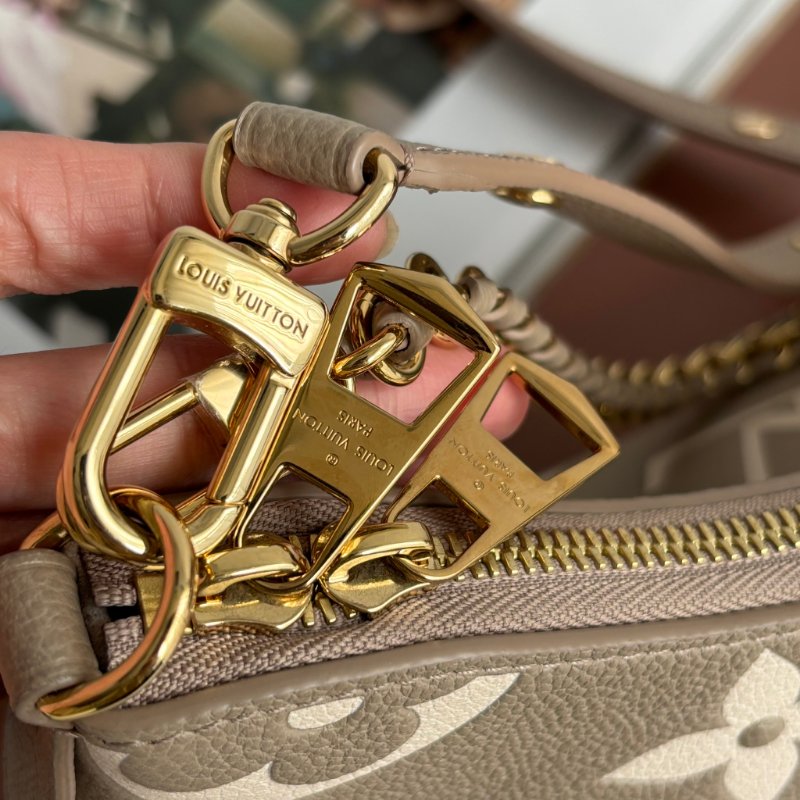 ::LOUIS VUITTON:: LV M13224 Boulogne PM 斑鳩灰 / 奶油色 雙色 Monogram Empreinte皮革 腋下包 肩背包 斜背包 半月包-12