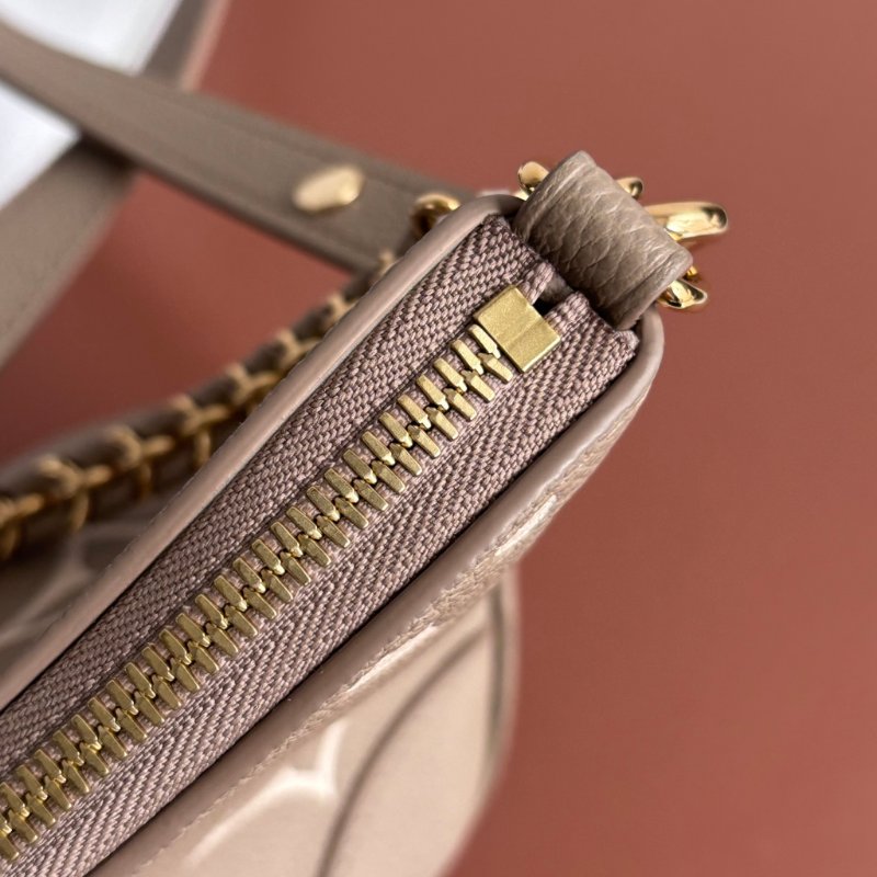 ::LOUIS VUITTON:: LV M13224 Boulogne PM 斑鳩灰 / 奶油色 雙色 Monogram Empreinte皮革 腋下包 肩背包 斜背包 半月包-14