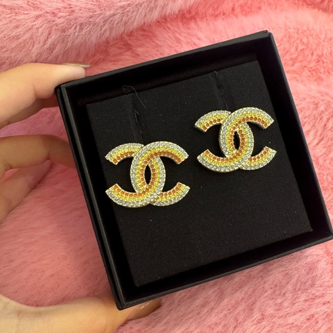 Chanel三色亮鑽大雙C耳環