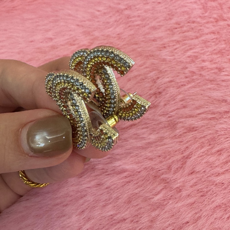 Chanel三色亮鑽大雙C耳環-4