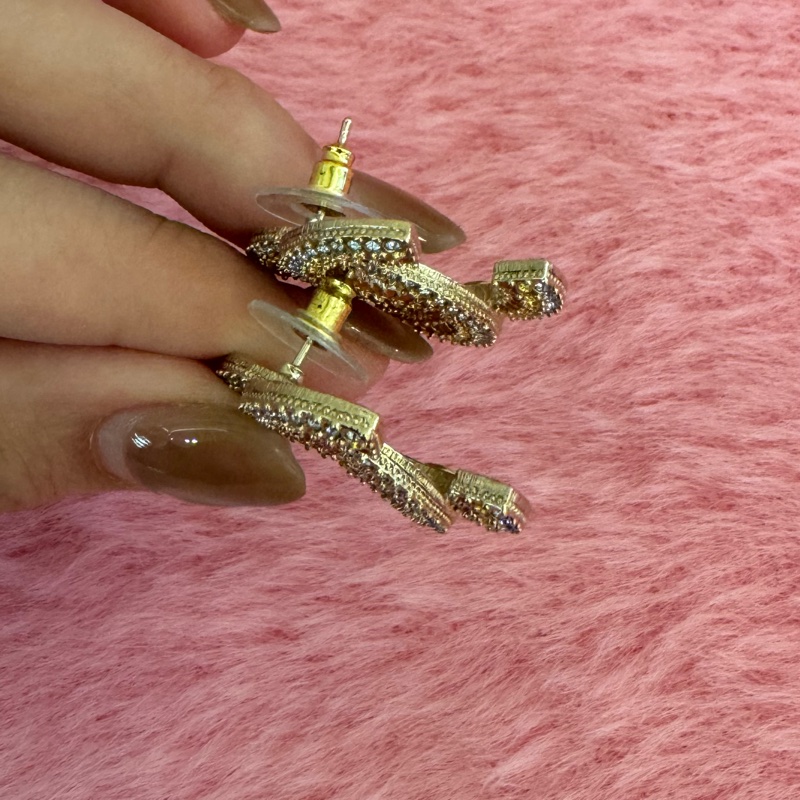 Chanel三色亮鑽大雙C耳環-5