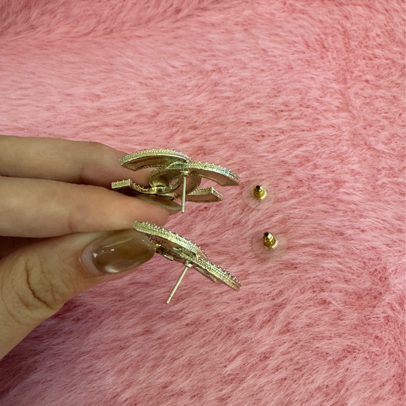 Chanel三色亮鑽大雙C耳環-8