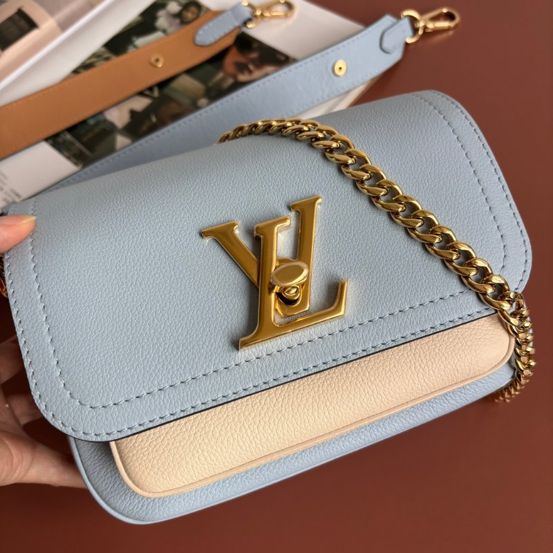 ::LOUIS VUITTON:: LV M59984 Lockme Tender寶寶藍白拼色手提斜背兩用包 掀蓋鏈帶包-2