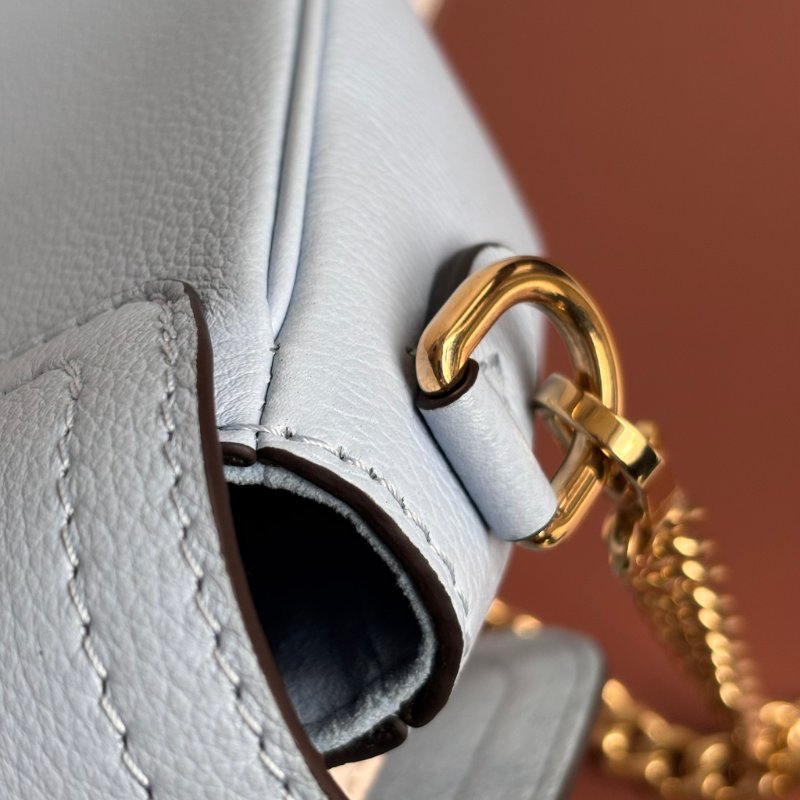 ::LOUIS VUITTON:: LV M59984 Lockme Tender寶寶藍白拼色手提斜背兩用包 掀蓋鏈帶包-15