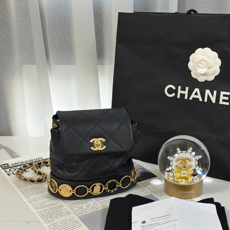 CHANEL 23B金幣雙肩包 - 黑金-7