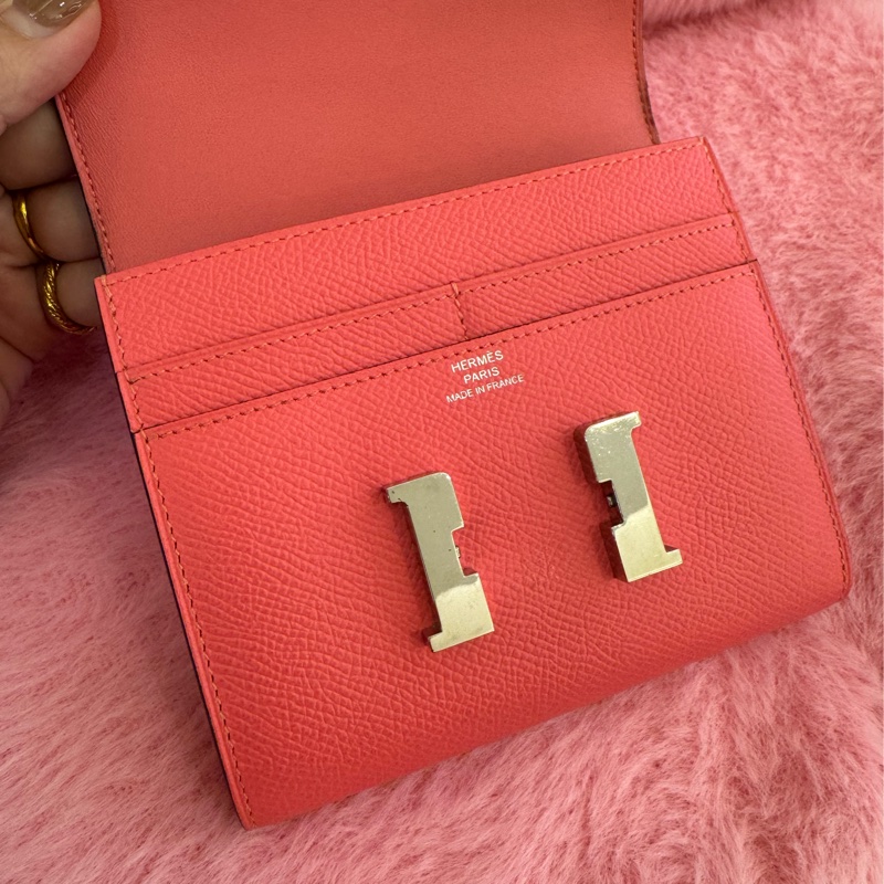 Hermes粉色銀H康康短夾-13