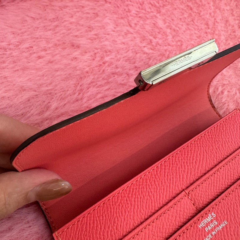 Hermes粉色銀H康康短夾-16