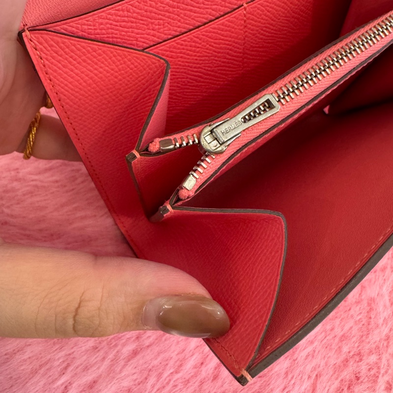 Hermes粉色銀H康康短夾-22