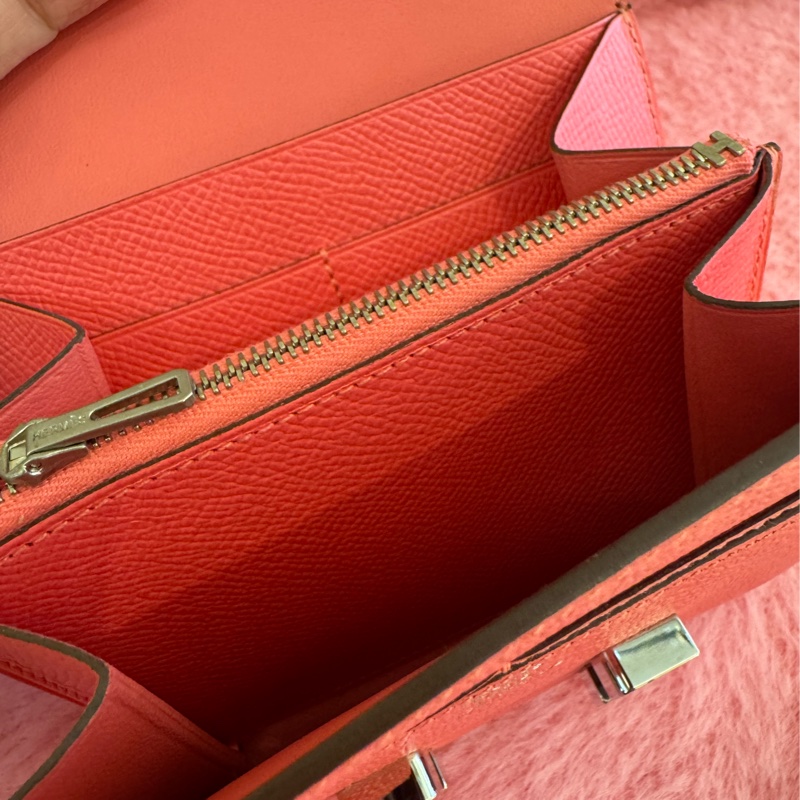 Hermes粉色銀H康康短夾-28