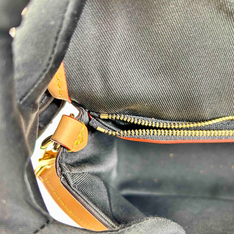 LV 路易威登經典老花法棍  芯片款，顯氣質實用又耐看，火爆王，兩條肩帶隨意切換-20