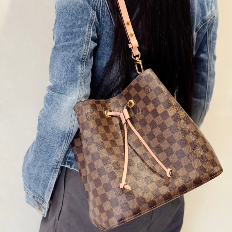 Lv 棋盤格水桶包 已絕版有購證全配-1