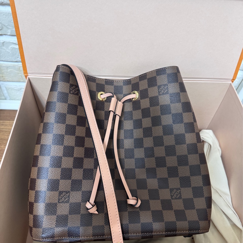 Lv 棋盤格水桶包 已絕版有購證全配-5