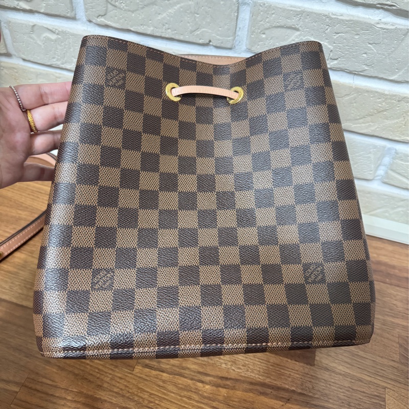 Lv 棋盤格水桶包 已絕版有購證全配-7