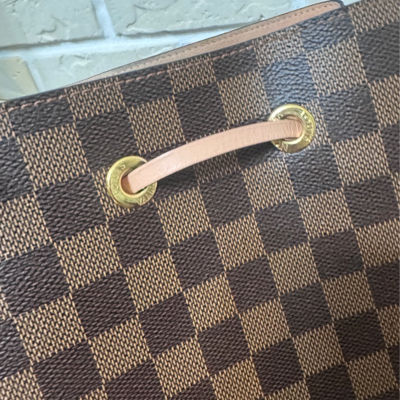 Lv 棋盤格水桶包 已絕版有購證全配-12