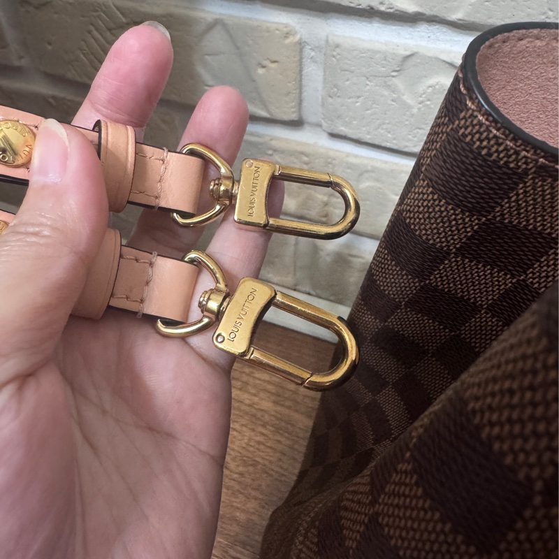 Lv 棋盤格水桶包 已絕版有購證全配-15