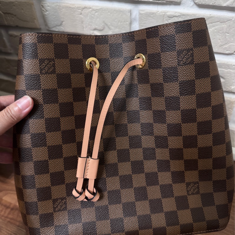 Lv 棋盤格水桶包 已絕版有購證全配-26