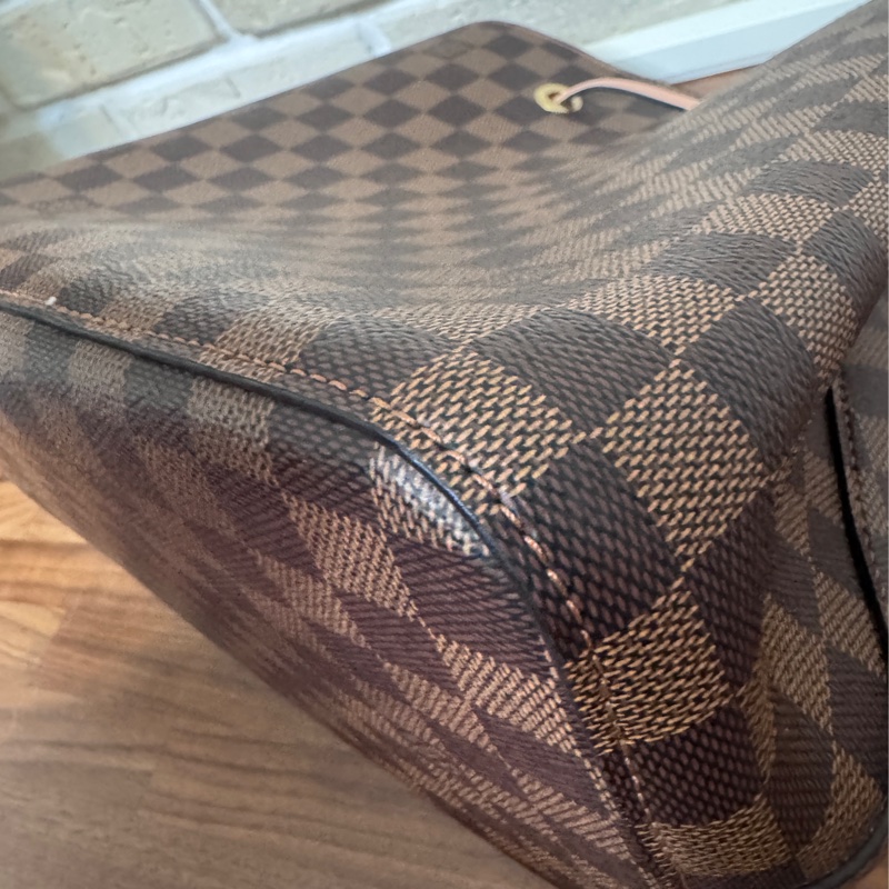 Lv 棋盤格水桶包 已絕版有購證全配-32