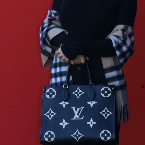 Lv  onthego mm 海軍藍色 台灣購證全配 晶片款-1