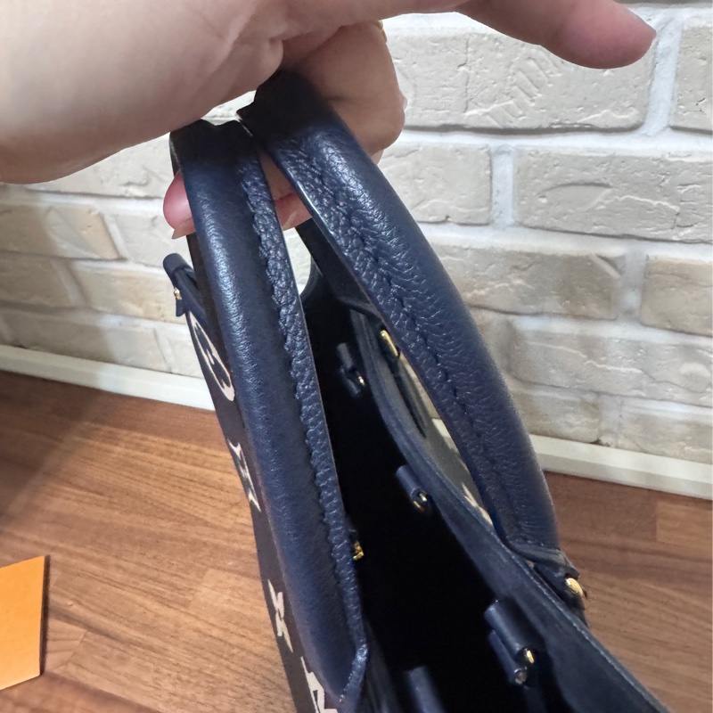 Lv  onthego mm 海軍藍色 台灣購證全配 晶片款-17