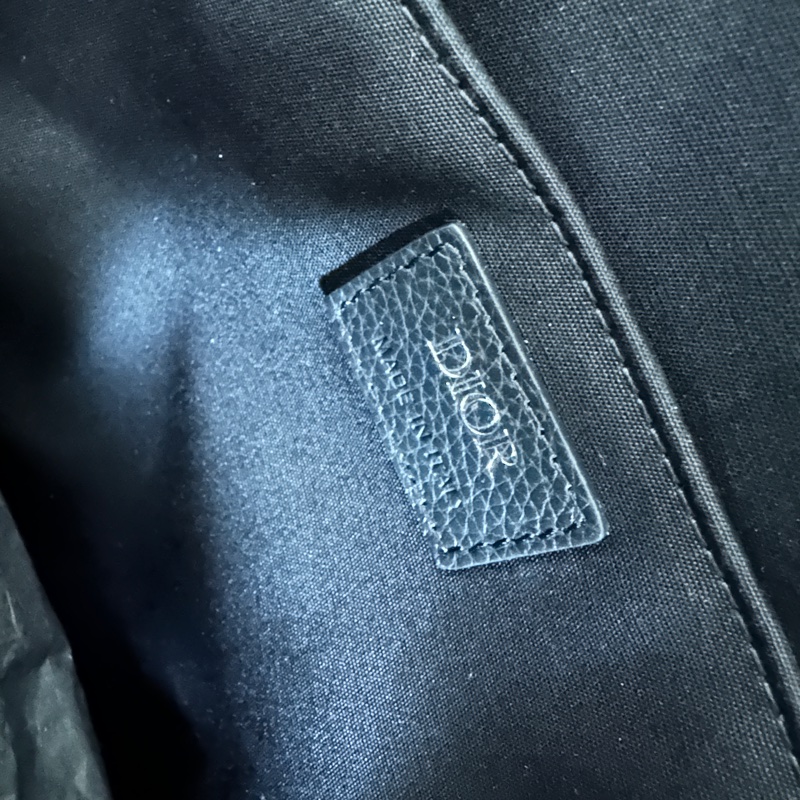 【全新現貨】Dior Rider 經典老花後背包｜立體方正廓形、15吋筆電OK！-11