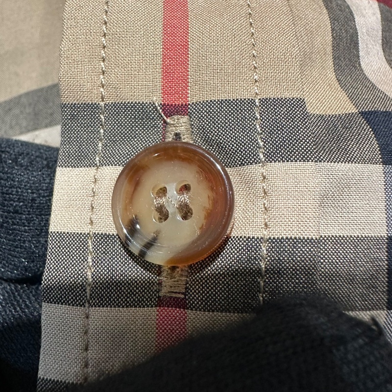 【美收精品】BURBERRY 茶色格紋襯衫 4-739-6