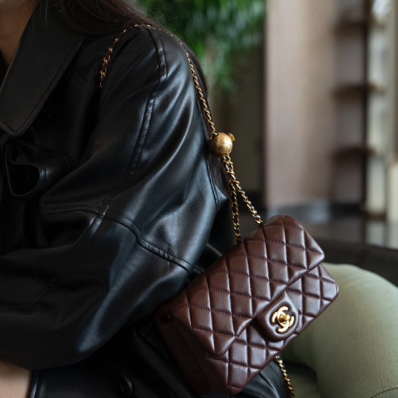 CHANEL 經典口蓋包 Mini CF20 - 金球深棕-10