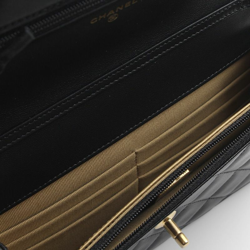 【包稅】CHANEL 鏈條球黑色羊皮WOC斜背包-4