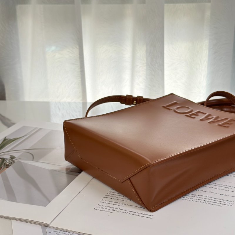 LOEWE Standard A5小牛皮斜背包-6