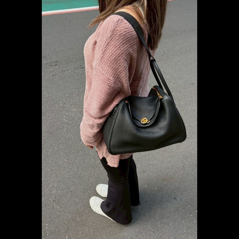 Hermes 金釦黑皮肩側包 Lindy 30-2