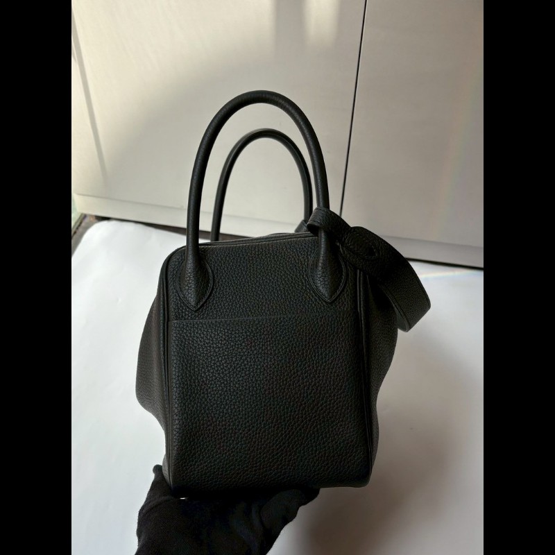 Hermes 金釦黑皮肩側包 Lindy 30-8