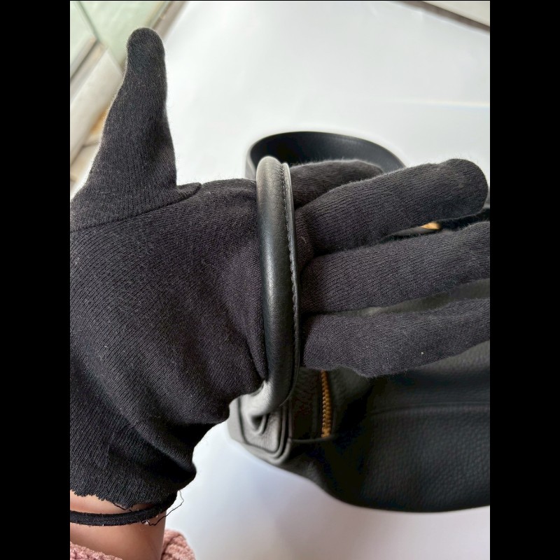 Hermes 金釦黑皮肩側包 Lindy 30-12