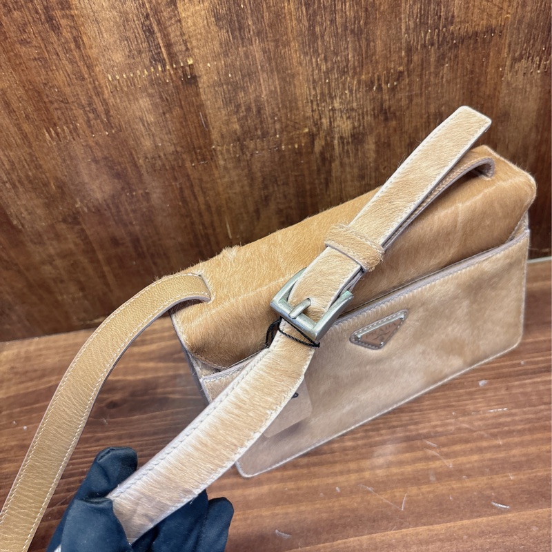 Prada 牛毛斜挎包-1