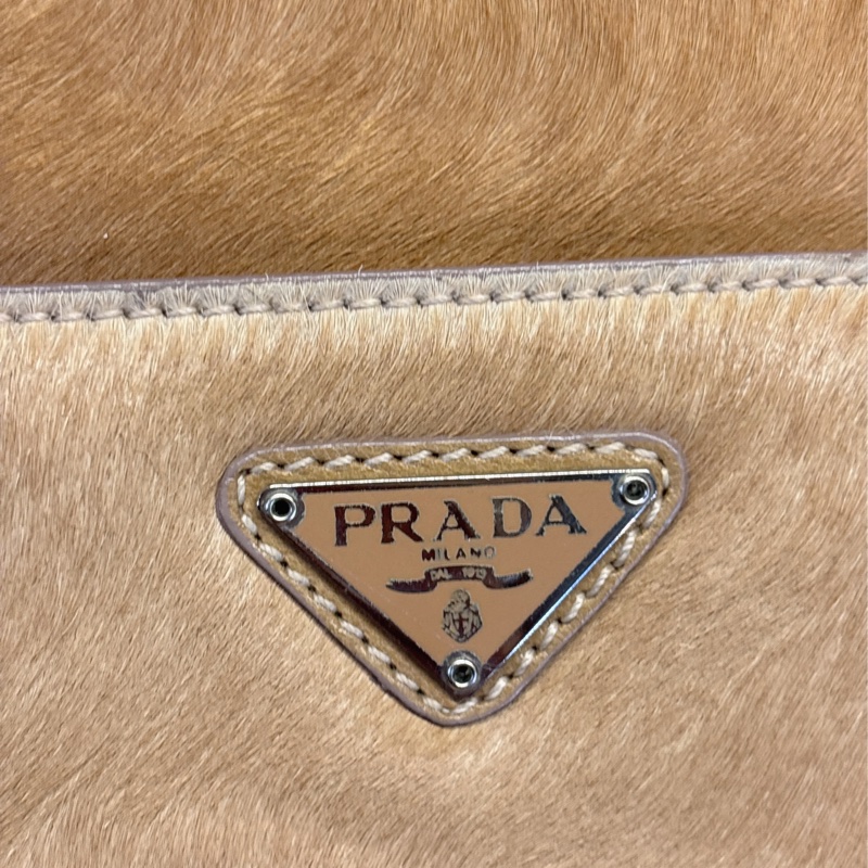 Prada 牛毛斜挎包-5