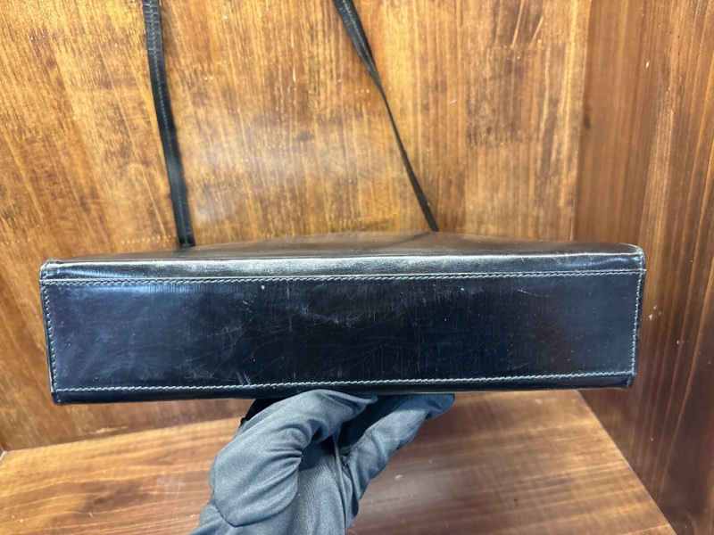 Salvatore Ferragamo 黑色斜挎包-2