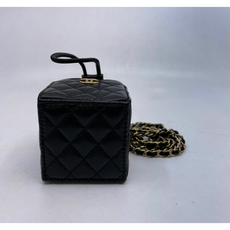 【包稅】CHANEL 黑色迷你水桶鏈條斜背包-6