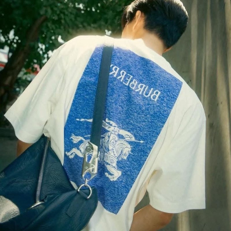 💎Han's house精品服飾💎BURBERRY 戰馬  短T T恤 短袖 原價23000-5