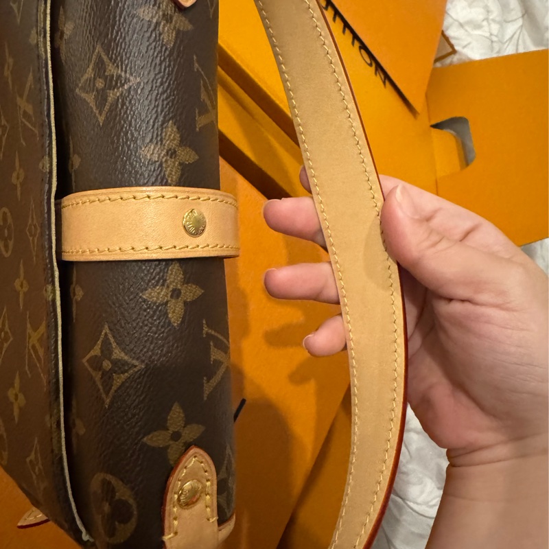 M46740 saumur bb LV雙子星斜背包-3