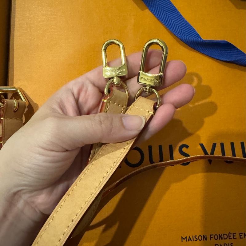 M46740 saumur bb LV雙子星斜背包-9