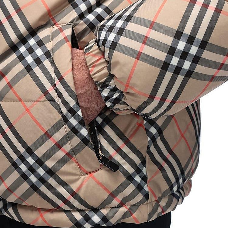 💎Han's house精品服飾💎 Burberry雙面穿格紋羽絨 外套 原價69000-4