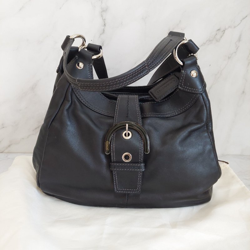 Coach 黑色牛皮肩背側背包-13