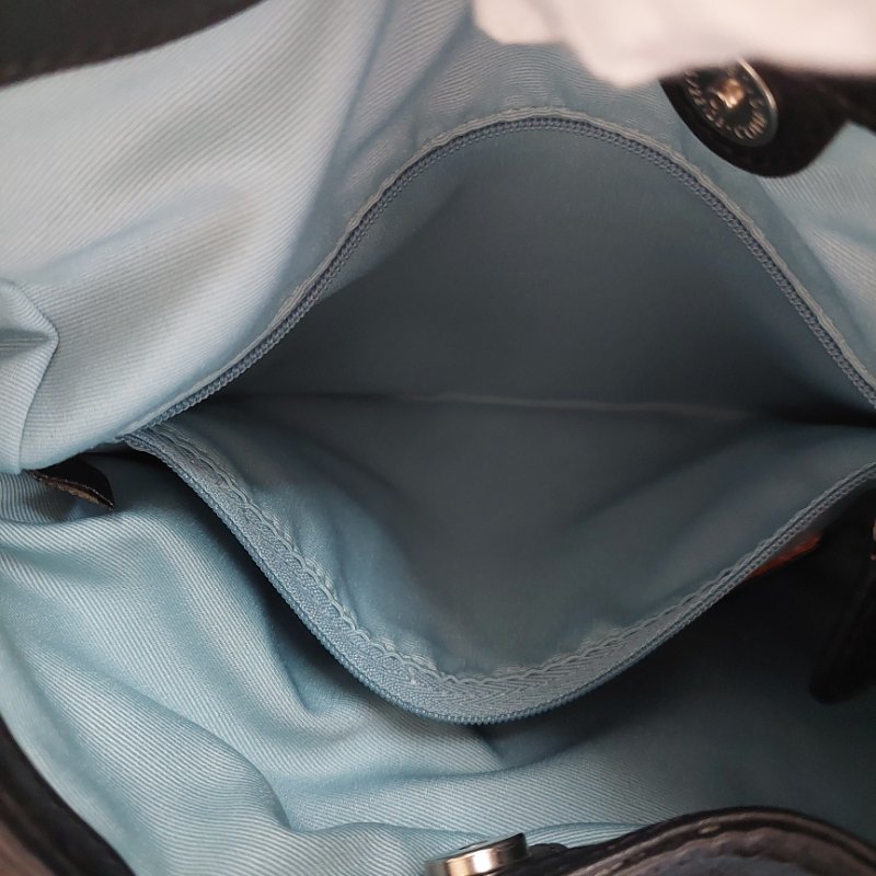 Coach 黑色牛皮肩背側背包-42