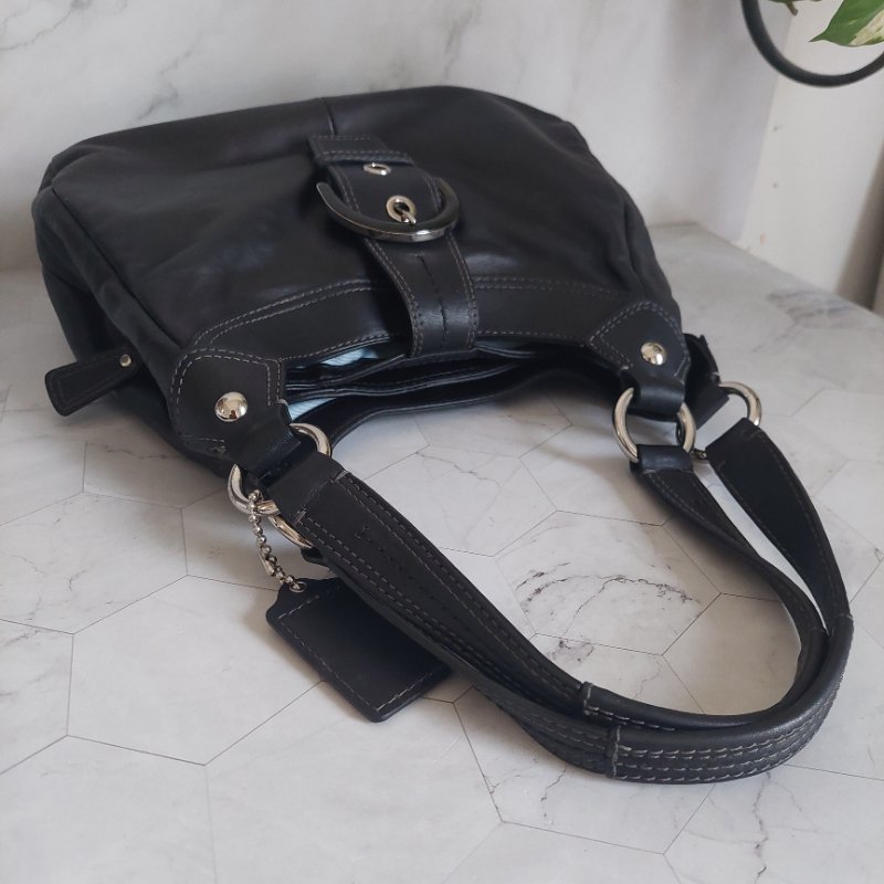 Coach 黑色牛皮肩背側背包-50