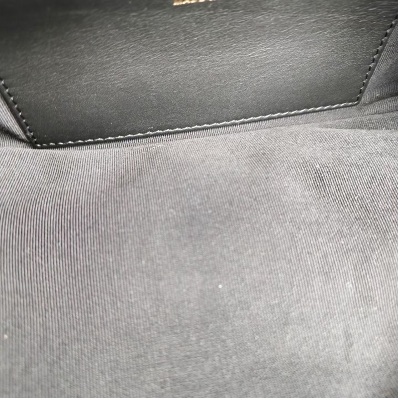 Chane l25K黑金絲絨蝴蝶結鏈條包 黑色金扣 中號芯片款 34*25 98新配件盒子塵袋-2