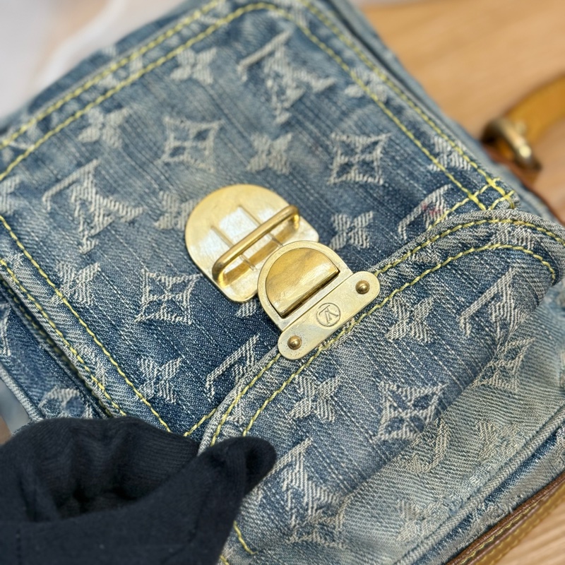 Lv vintage 單寧牛仔相機包-12
