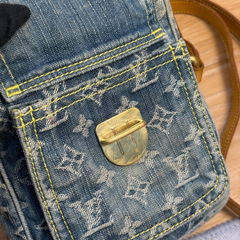 Lv vintage 單寧牛仔相機包-13