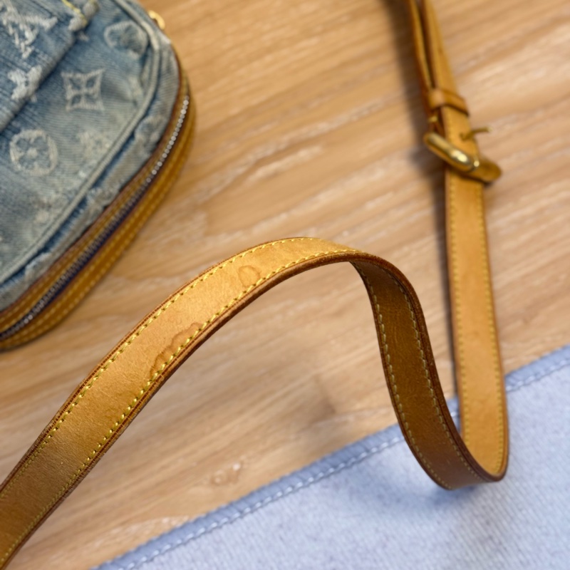 Lv vintage 單寧牛仔相機包-20